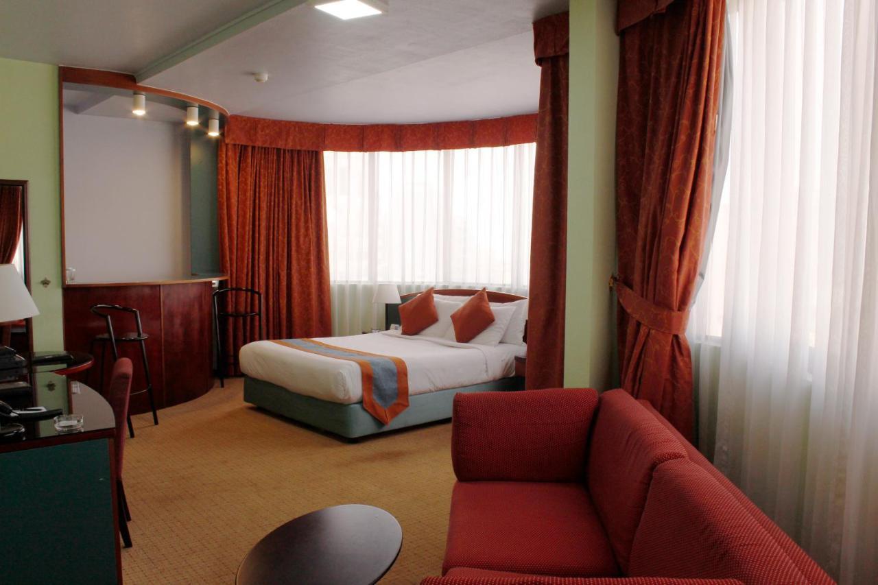 אבו דאבי Al Diar Dana Hotel מראה חיצוני תמונה