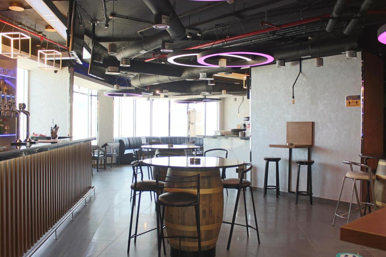 אבו דאבי Al Diar Dana Hotel מראה חיצוני תמונה