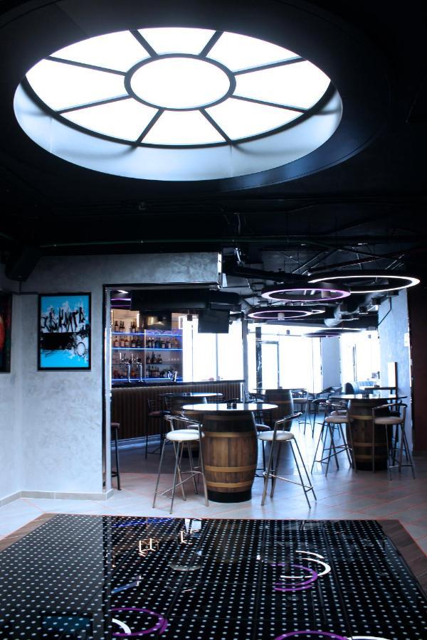 אבו דאבי Al Diar Dana Hotel מראה חיצוני תמונה