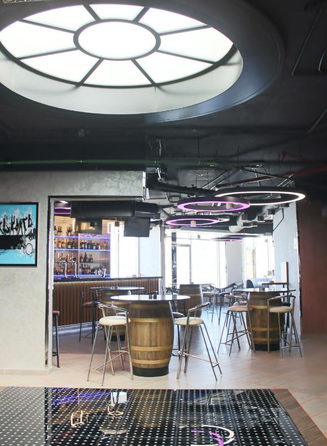 אבו דאבי Al Diar Dana Hotel מראה חיצוני תמונה