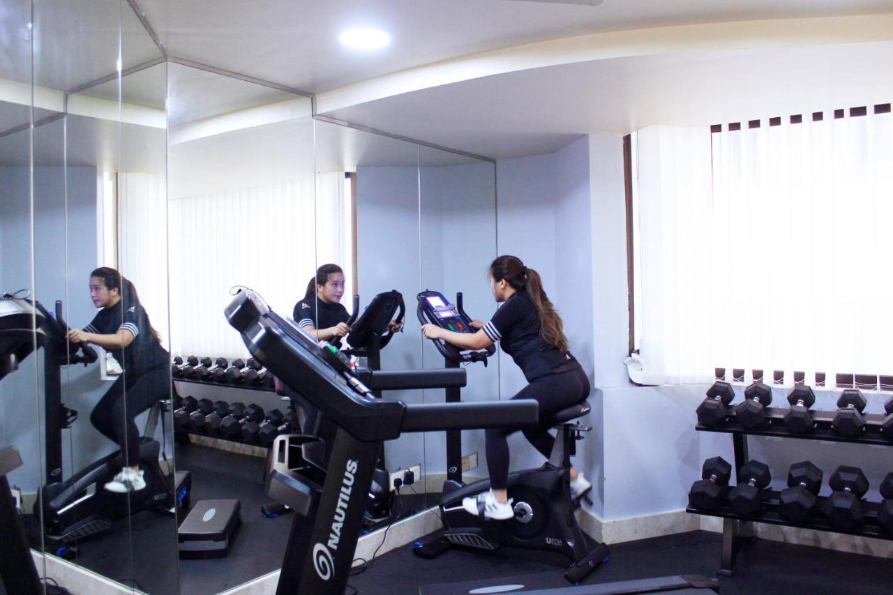אבו דאבי Al Diar Dana Hotel מראה חיצוני תמונה