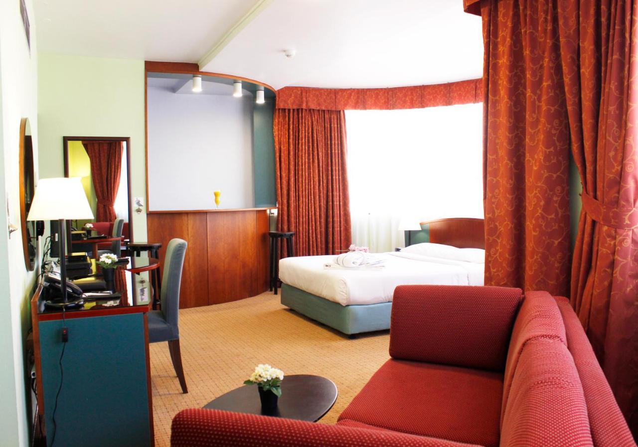 אבו דאבי Al Diar Dana Hotel מראה חיצוני תמונה