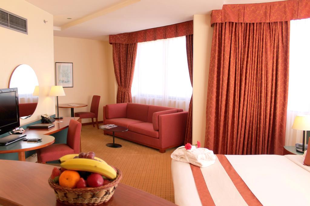 אבו דאבי Al Diar Dana Hotel מראה חיצוני תמונה