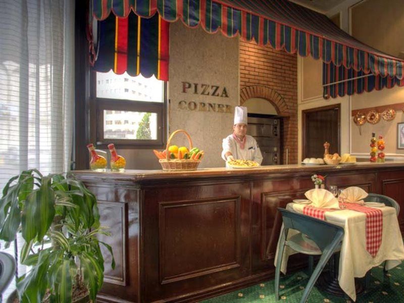 אבו דאבי Al Diar Dana Hotel מראה חיצוני תמונה